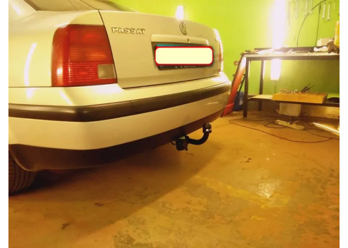 Фаркоп Лидер-Плюс для Volkswagen Passat B5 седан 1996-2005. Артикул V104-A