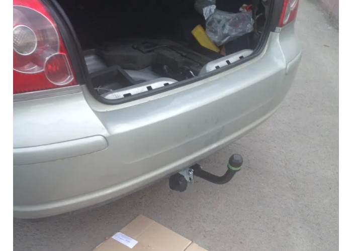 Фаркоп Лидер-Плюс для Toyota Avensis II седан 2003-2009. Артикул T102-A