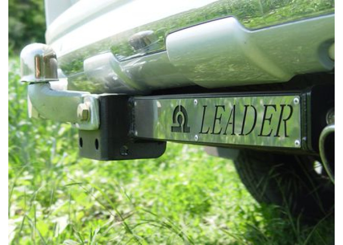 Фаркоп Лидер-Плюс для Toyota Land Cruiser 105 1998-2007 (с накладкой из нерж. стали). Фланцевое крепление. Артикул T112-F(N)
