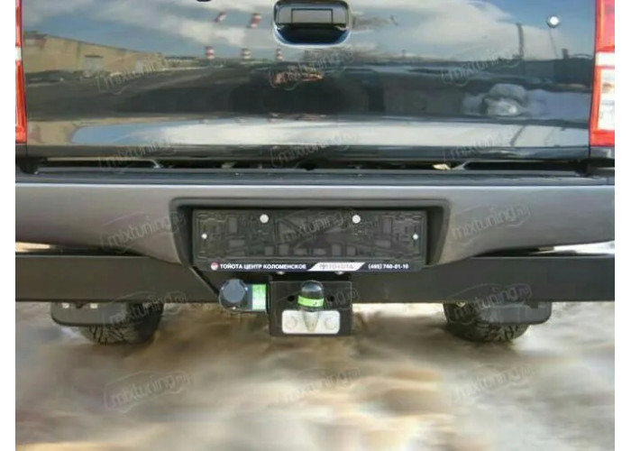 Фаркоп Лидер-Плюс для Toyota Hilux VII Double Cab N2 с подножкой 2008-2015. Фланцевое крепление. Артикул T114-F